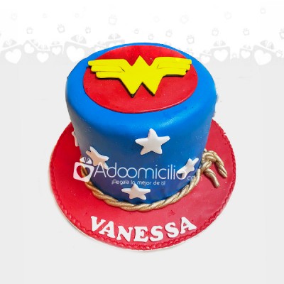 Torta Wonder Woman Sabor Naranja 20 Porciones Regalos A Domicilio En Cali Pedido Con 2 Dias De Anticipado