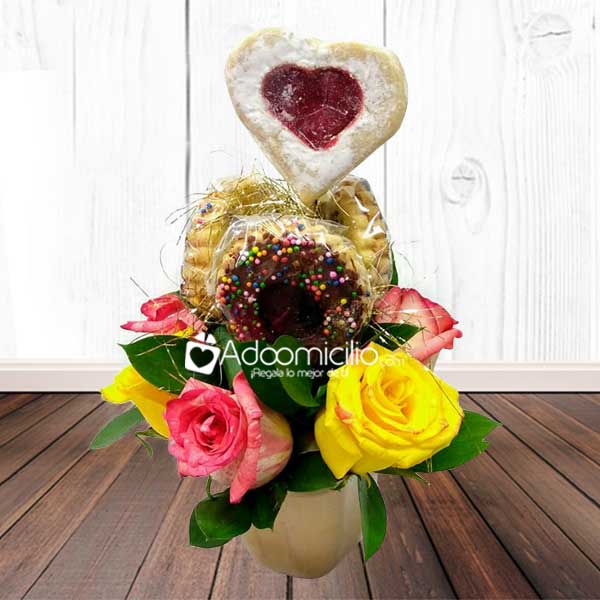 Regalos amor y amistad Colombia Rosas con dulces