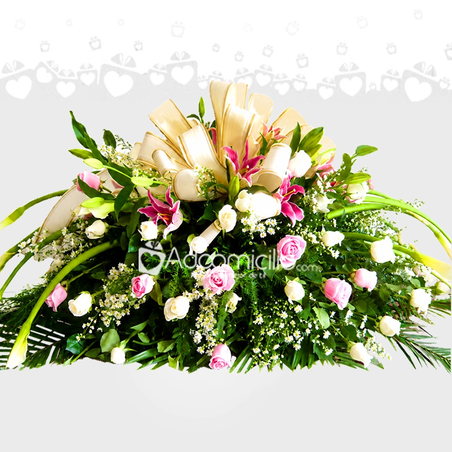 Arreglo Funebre Con Lirios Y Rosas 