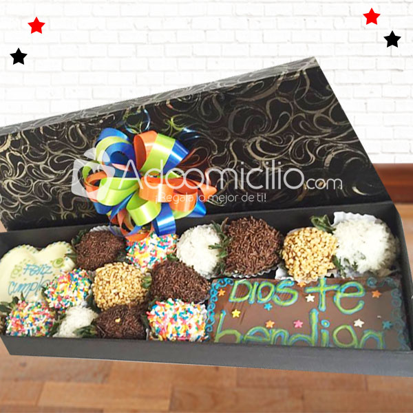 Caja de fresas Medellín  Fresas Cubiertas Corazón y Tableta Pedido con 1 día anticipado