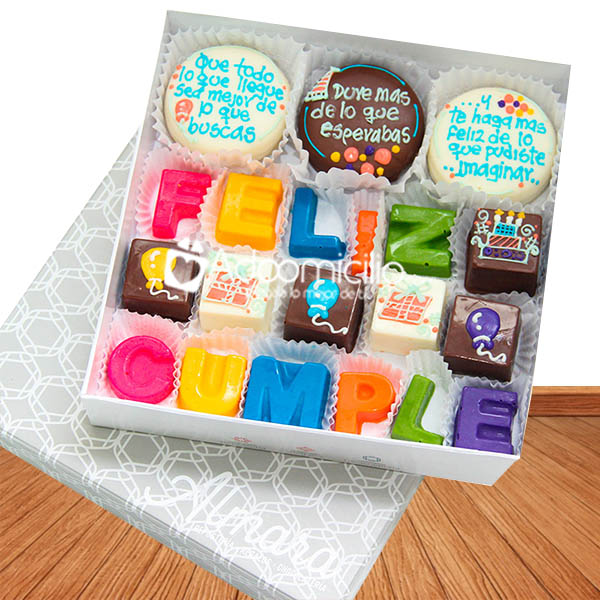 Regalos sorpresa a domicilio en Medellín Caja de chocolates Cumpleaños