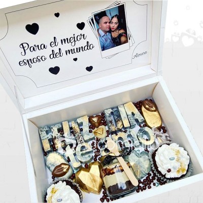 Caja Con Mensaje En Letras De Chocolates Regalos De Amor A Domicilio En Medellin Pedido Con Dos Dias De Anticipación