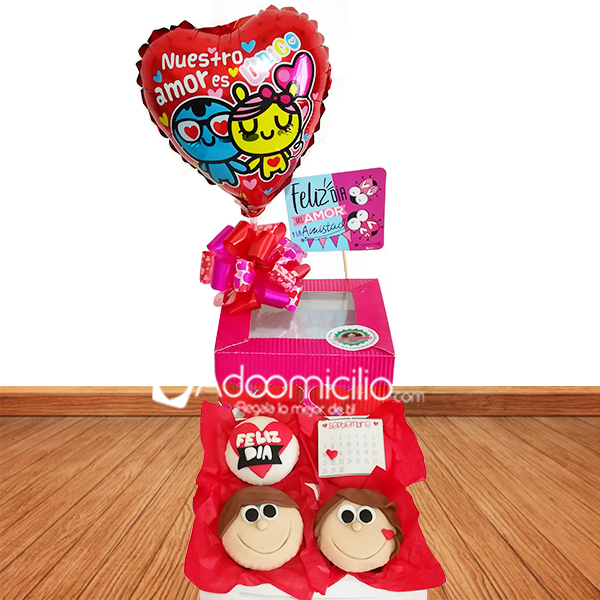 Regalos de amor y amistad a domicilio en Popayan 4 cupcakes decoracion de amor en caja de regalo 