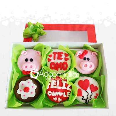 Cupcakes a domicilio en popayan 6 cupcakes en caja de regalo Cerditos te amo
