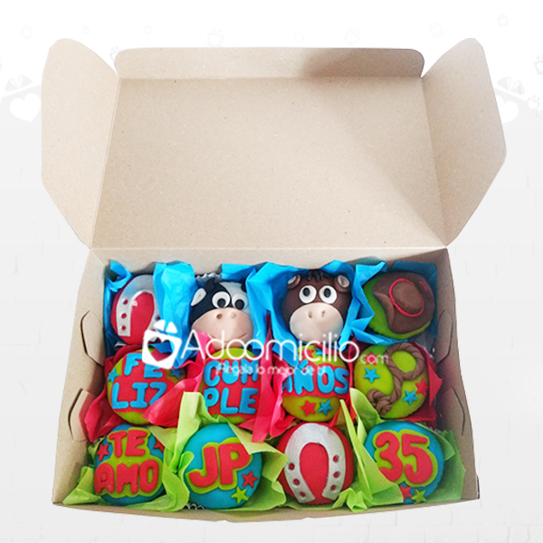 Cupcakes a domicilio en popayan 12 cupcakes decorados en caja kraft