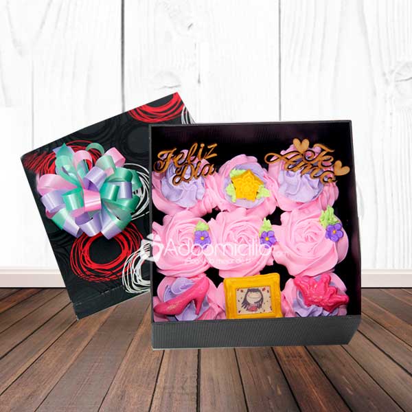 Regalo a la Mejor mujer del mundo 9 Cupcakes en Medellín Pedido con 1 dia anticipado 