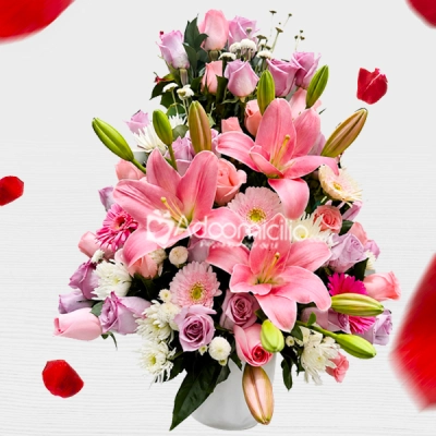 Lirios Y Rosas Para Amor Y Amistad A Domicilio En Pereira Pedido Con Un Día De Anticipación