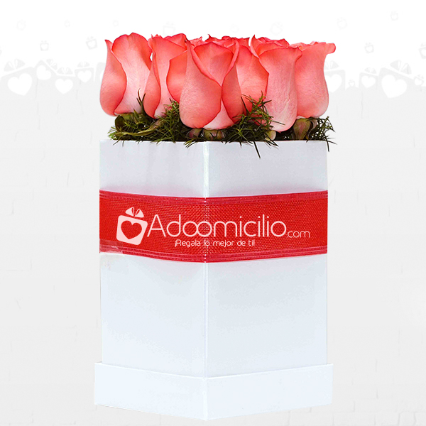 Arreglos Florales A Domicilio En Medellin Caja De Rosas