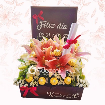 Baúl Lirios con Chocolate Regalos Dia de la Mujer a Domicilio en Bogotá