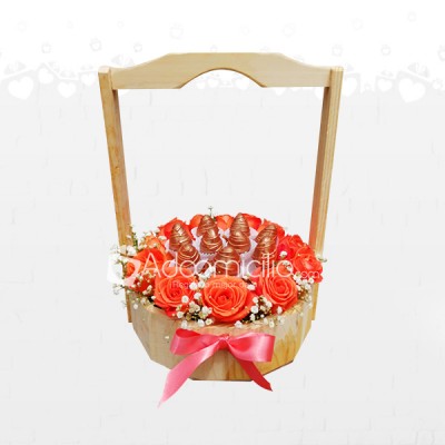 Caja De Fresas Con Rosas Valentin A Domicilio En Bogotá 