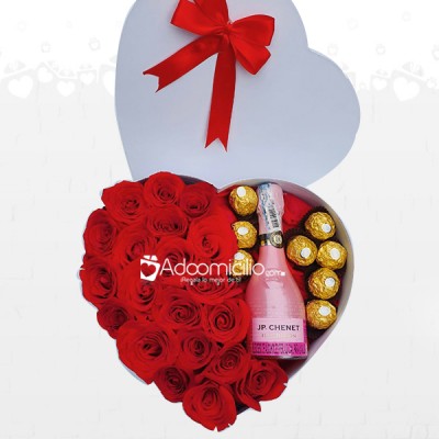 Corazón Con Rosas, Chocolates y Champaña Para Mamá A Domicilio en Manizales