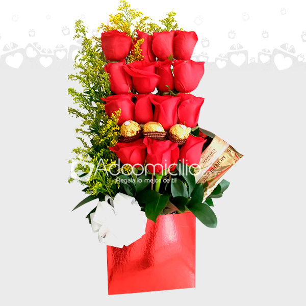 Caja en rosas rojas y chocolates Regalo dia de la Madre