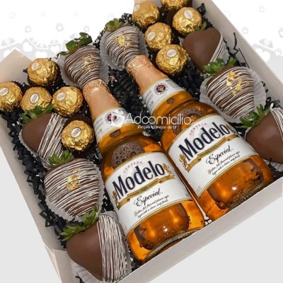 Regalo De Fresas Con Chocolate Y Cervezas Para El Día De La Mujer A Domicilio En Bogotá Pedido Con Un Día De Anticipación 